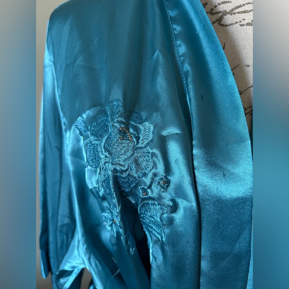 Jessica Brand Blue Robe - Picture 4 of 15